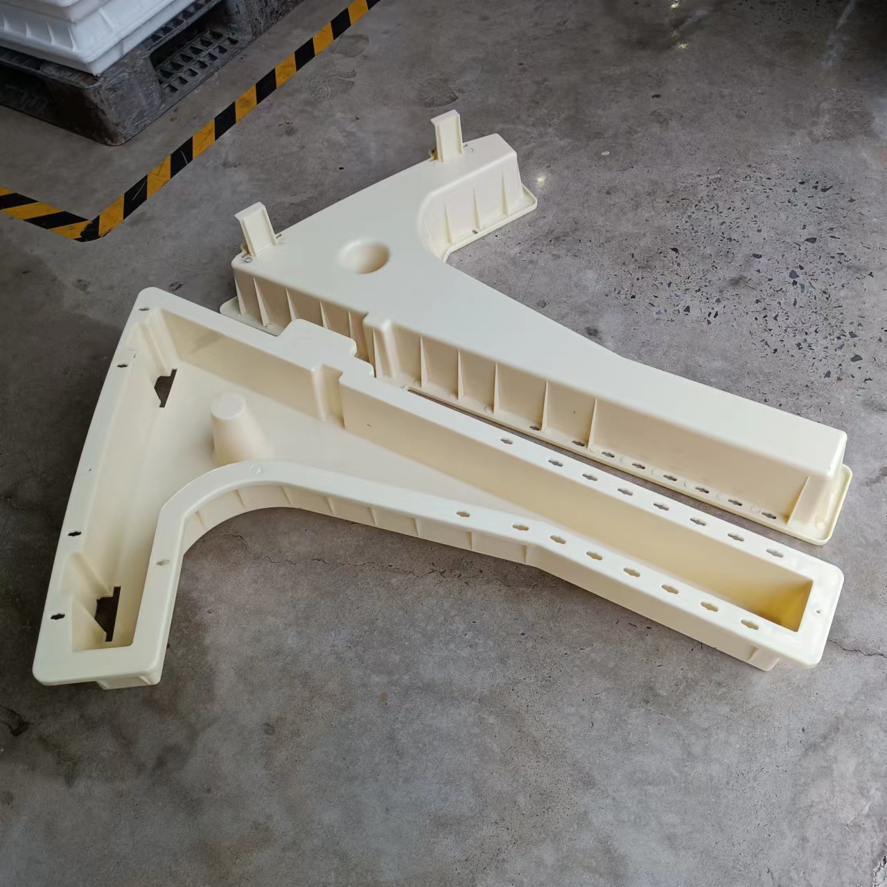 貴陽三號線地鐵支架塑料模具102x50x12